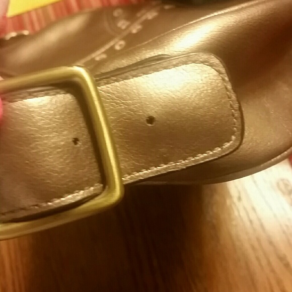 🌷 Cute Little Villager by Liz Claiborne - Picture 4 of 4